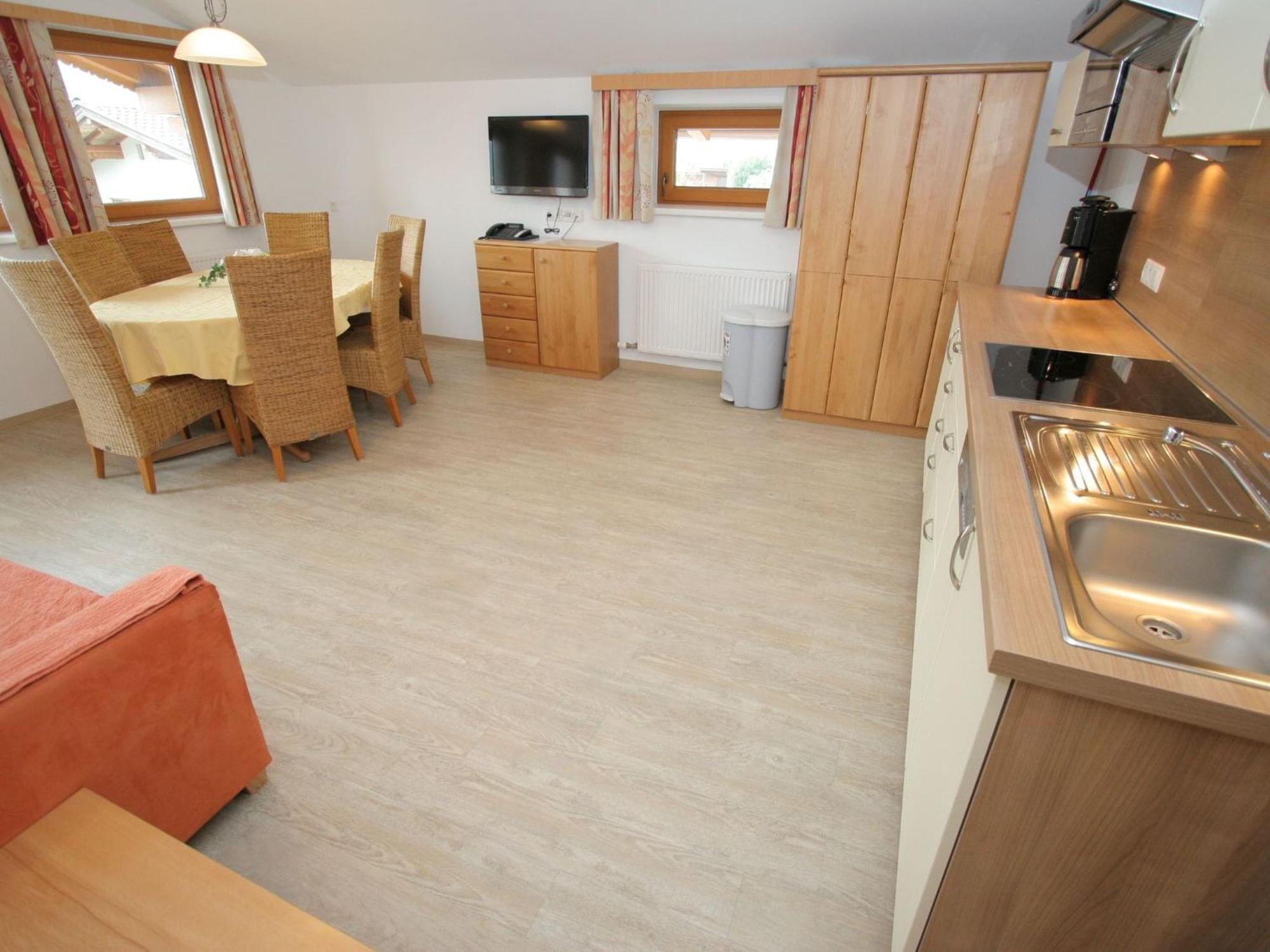 Spacious Holiday Flat Close To The Ski Area Uderns Kültér fotó